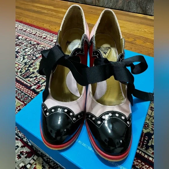 John Fluevog Attic heart ❤️ Mary Jane, size 7.5, fits more like 6.5. Pristine. - Picture 4 of 13